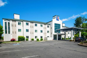 Отель Motel 6 Portland North  Портлэнд